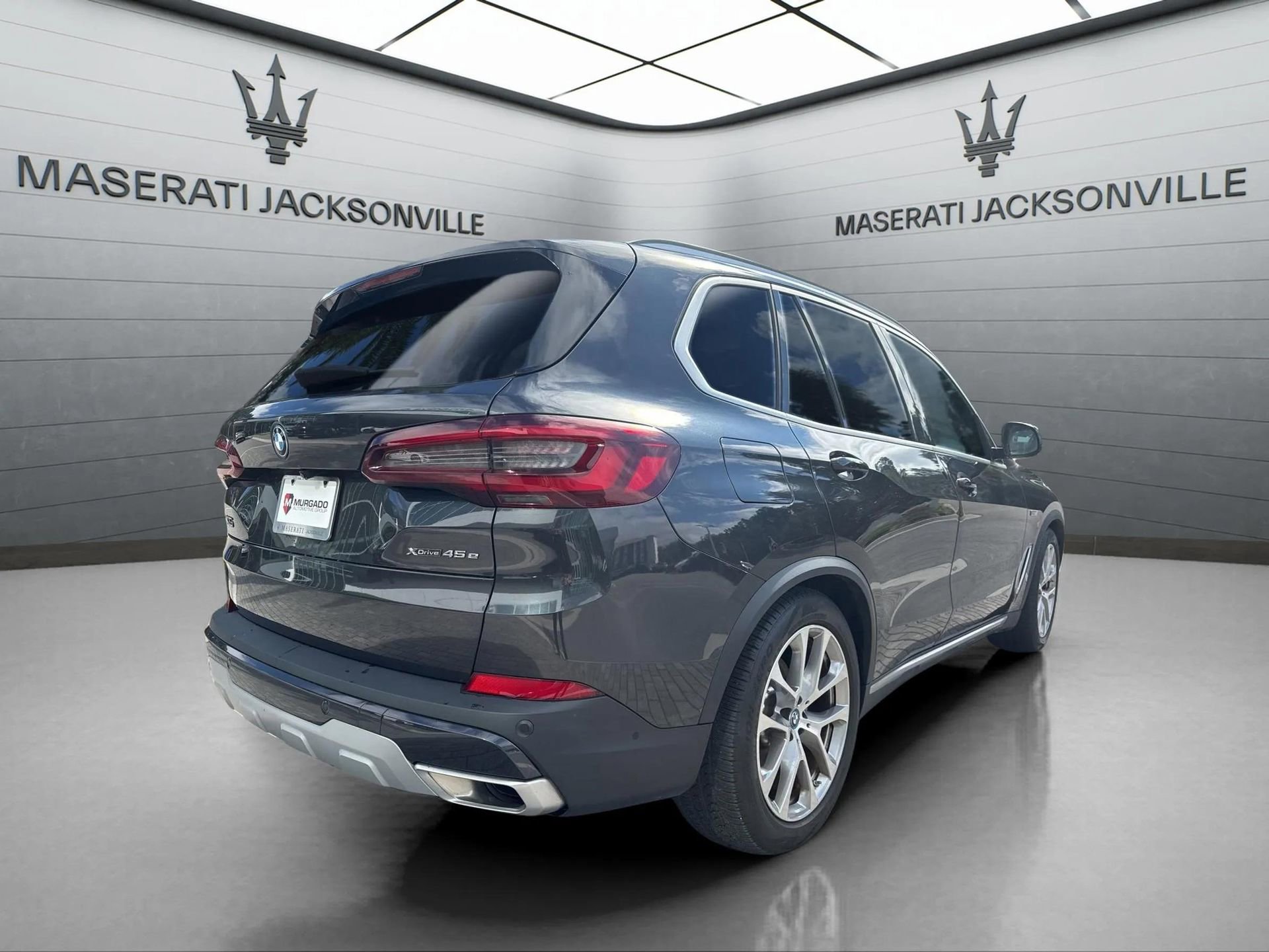 Used 2023 BMW X5 xDrive45e w/ Parking Assistance Package image 10