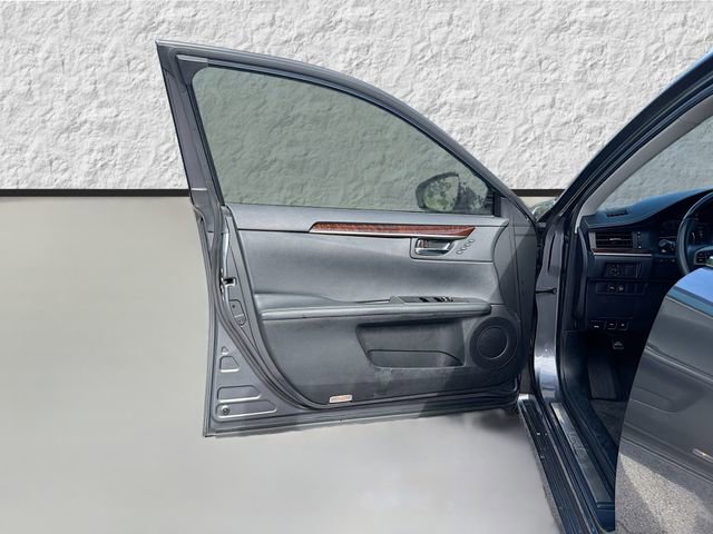 Used 2016 Lexus ES 350 w/ Premium Package w/Wood Trim image 20