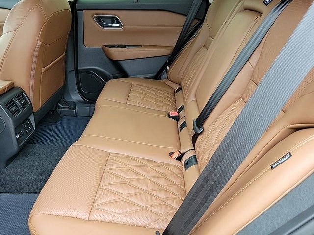 New 2026 Nissan Rogue Platinum w/ Tech Package image 23