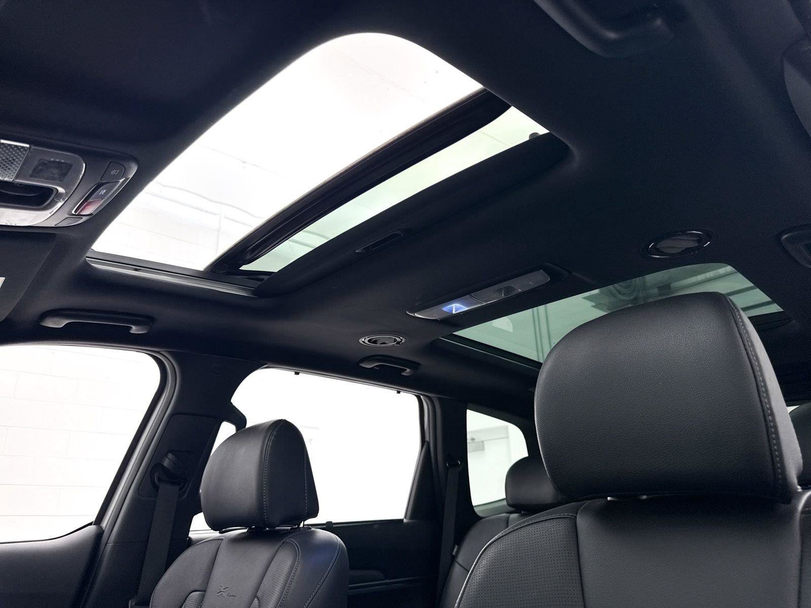 Used 2024 Kia Telluride SX X-Line AWD/4WD image 3