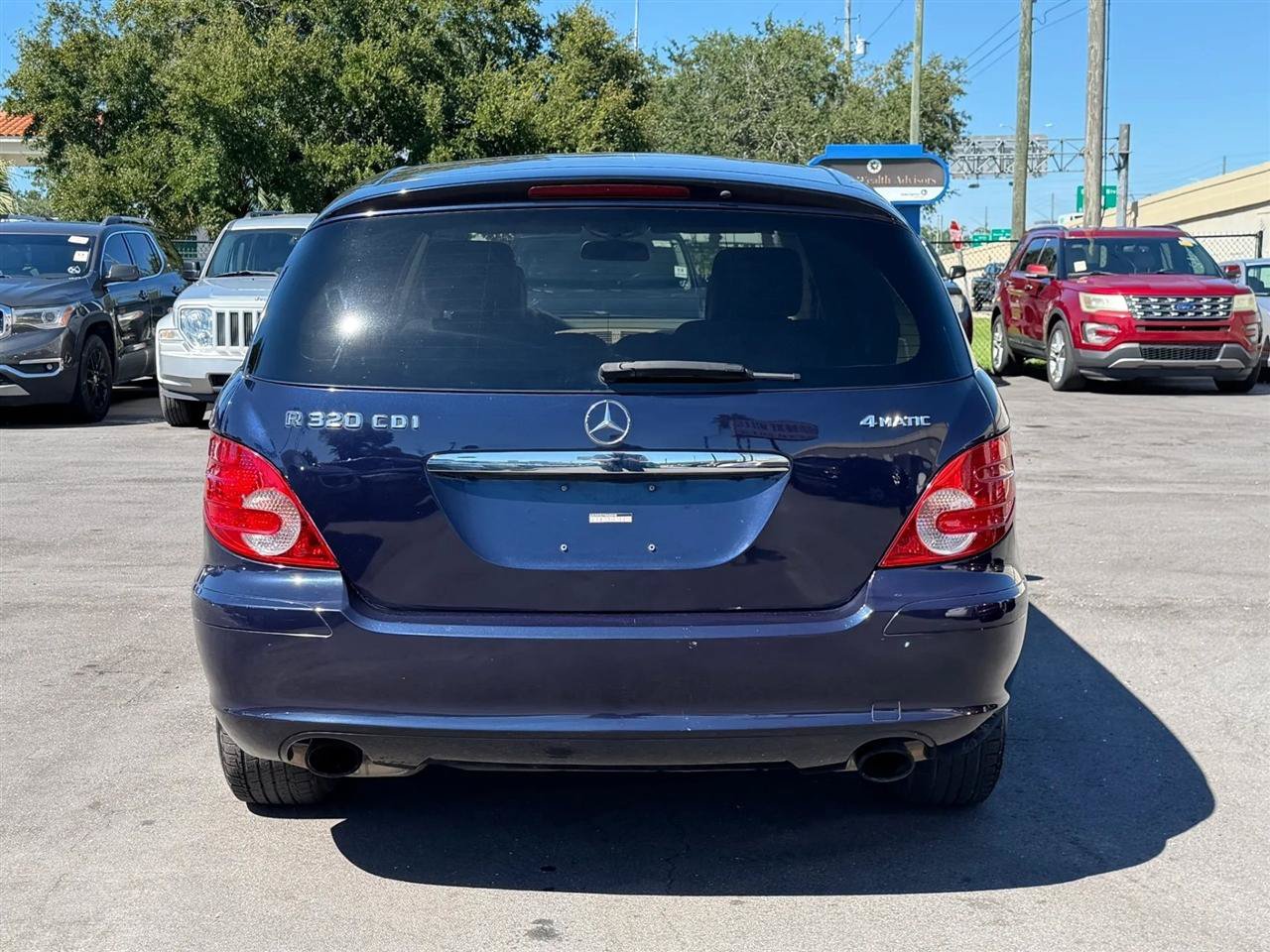 Used 2007 Mercedes-Benz R 320 CDI 4MATIC image 8