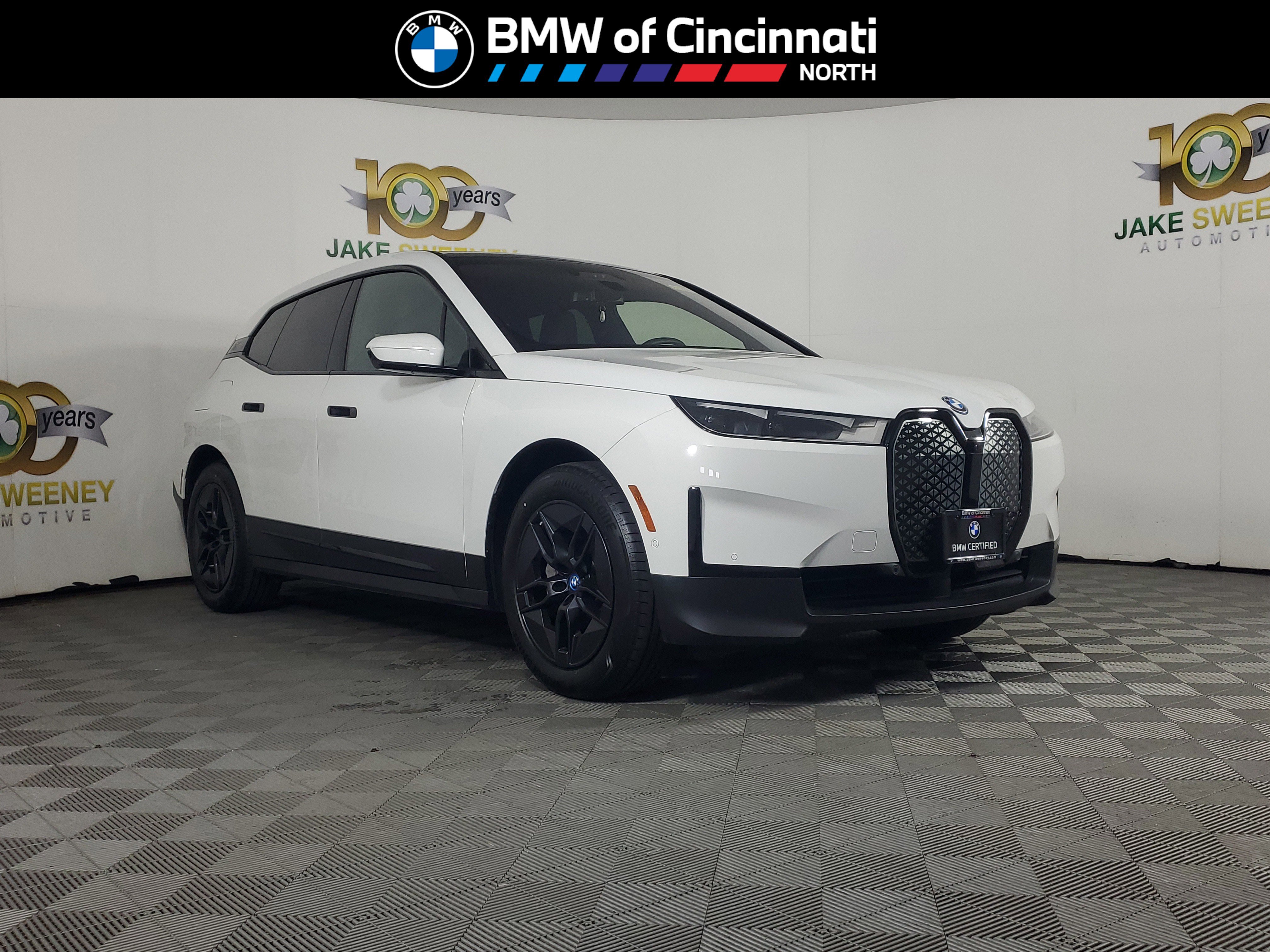 Certified 2025 BMW iX xDrive50 image 1