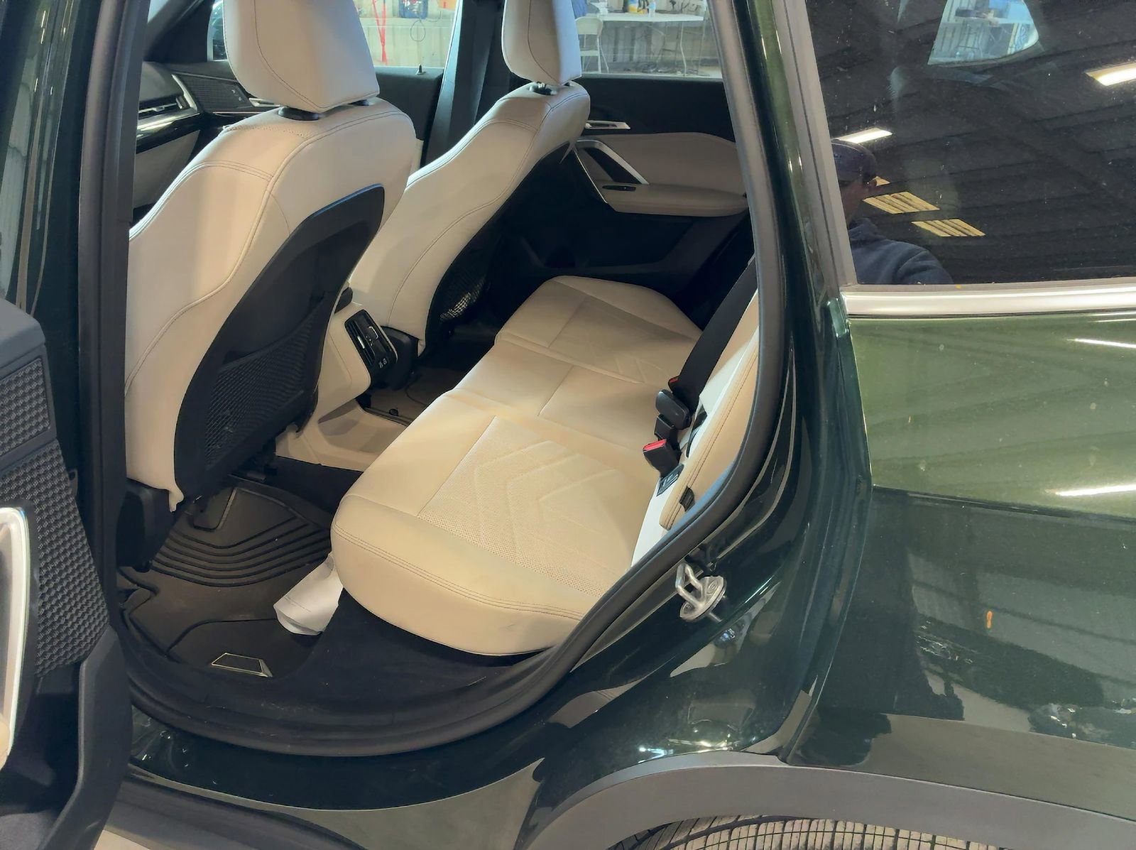 Used 2023 BMW X1 xDrive28i w/ Convenience Package image 9