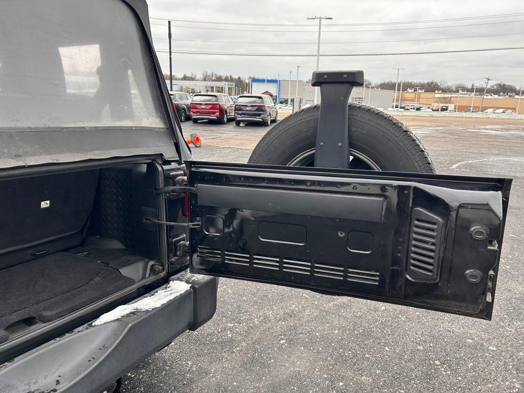 Used 2018 Jeep Wrangler Sport image 23