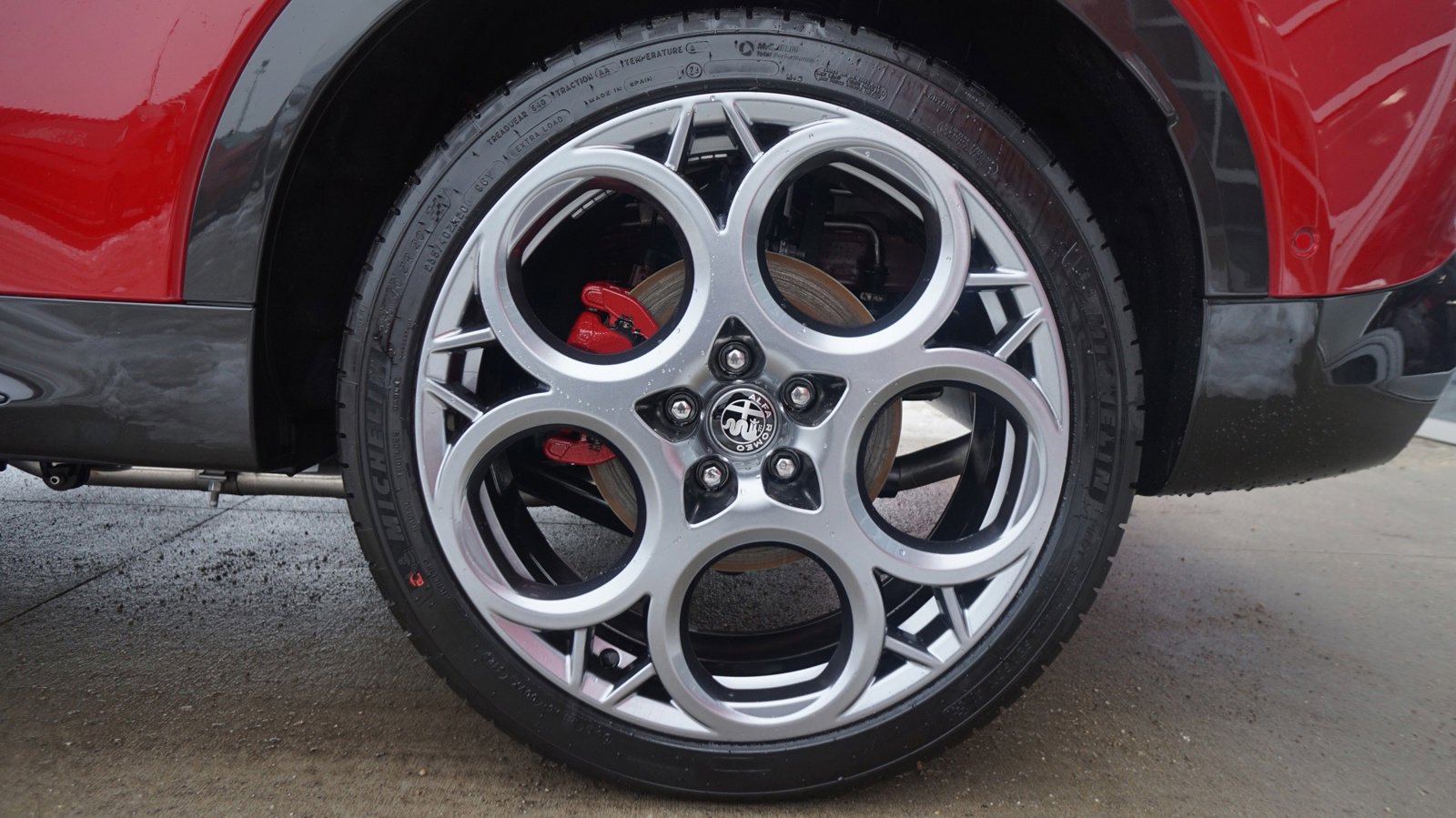 New 2024 Alfa Romeo Tonale Veloce image 8