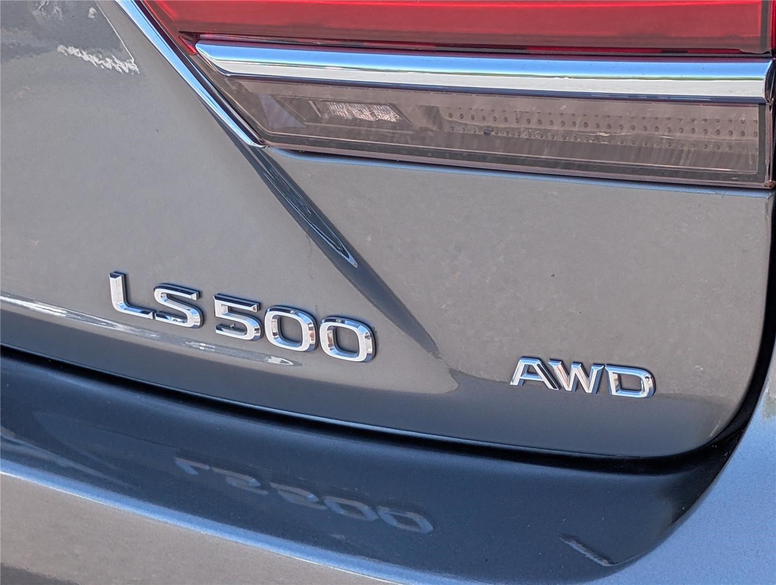 Used 2019 Lexus LS 500 AWD w/ Accessory Package (Z2) image 9