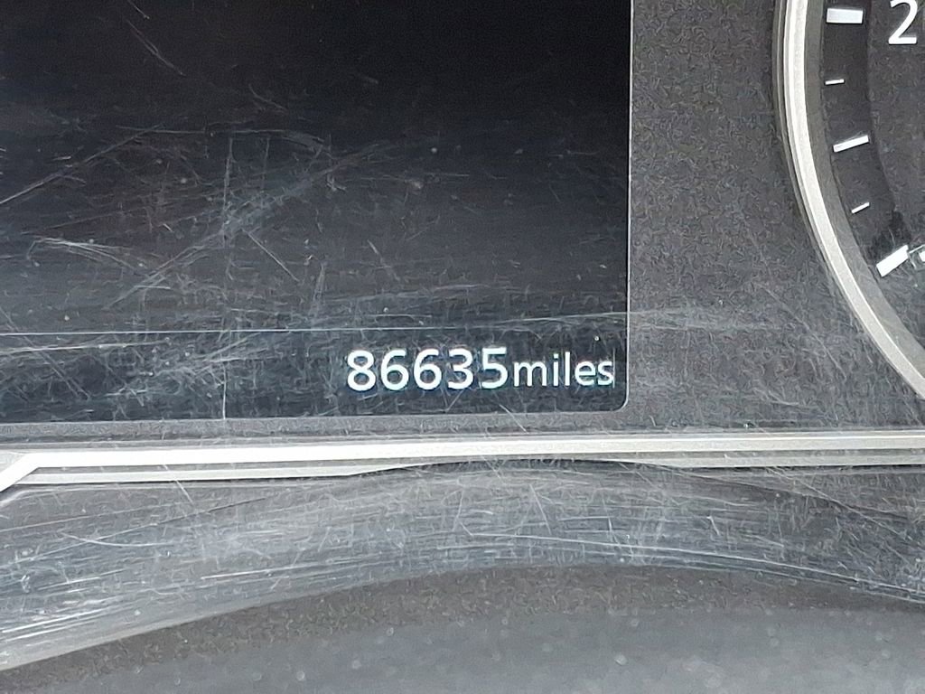 Used 2021 Nissan Versa SV image 20