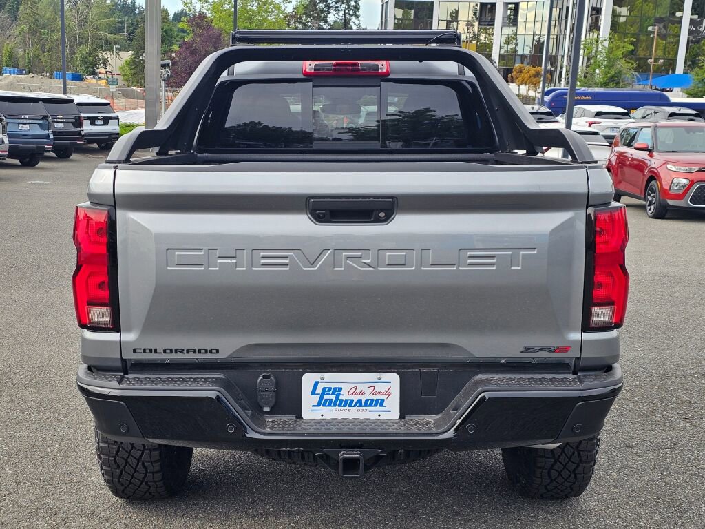 New 2026 Chevrolet Colorado ZR2 w/ Midnight Edition AWD/4WD image 6