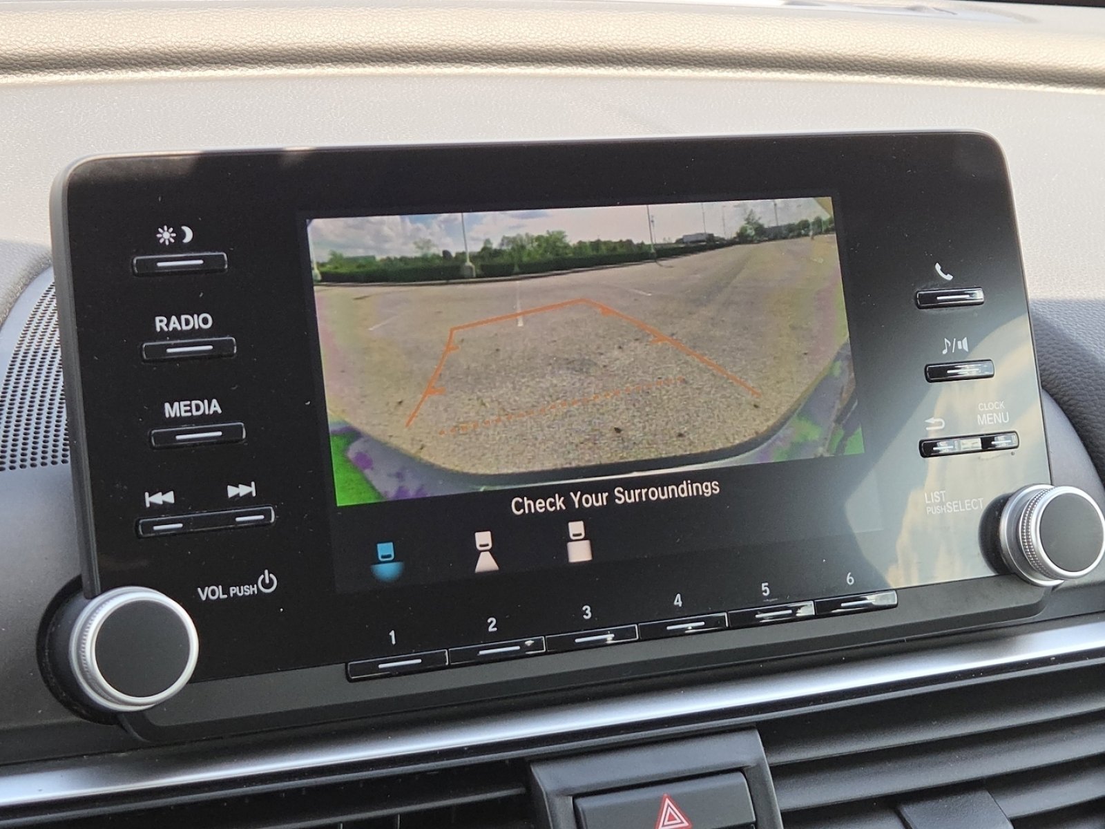 Used 2018 Honda Accord LX image 7