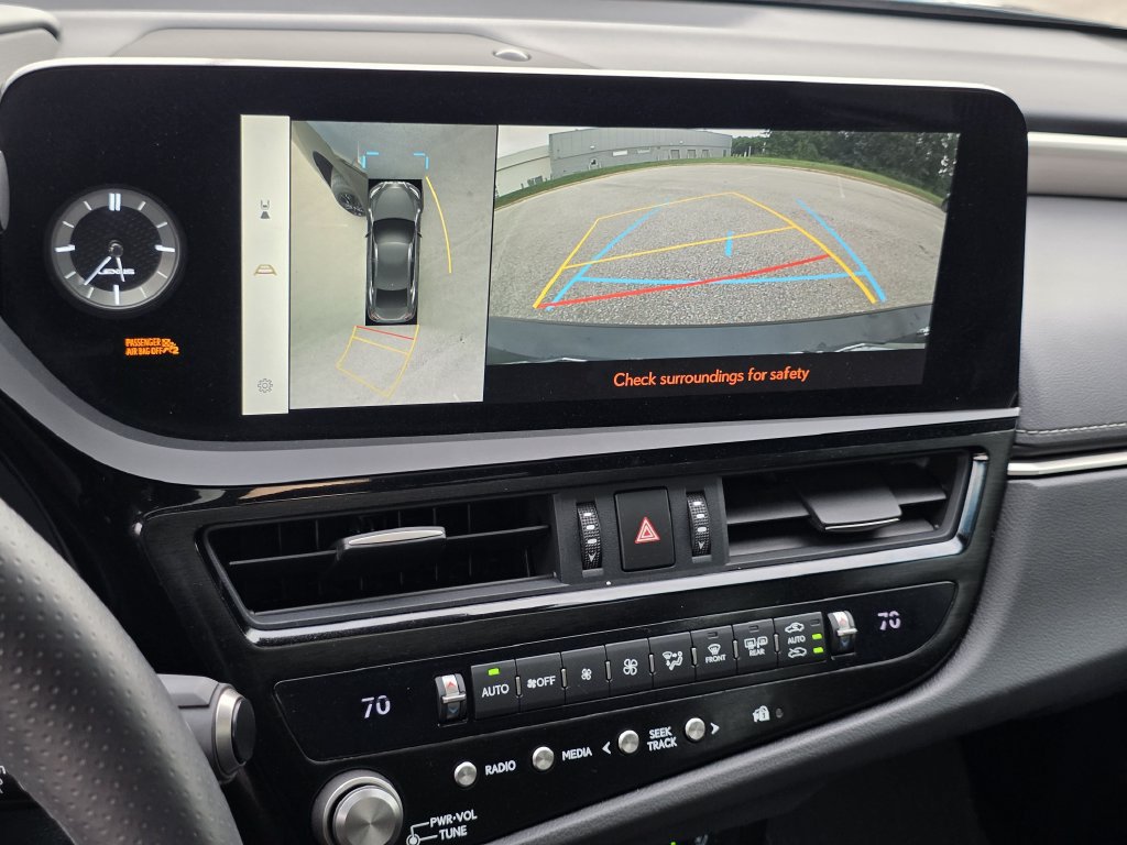 Certified 2024 Lexus ES 300h F Sport FWD image 15