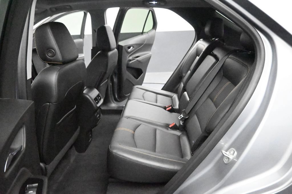 Used 2023 Chevrolet Equinox Premier FWD image 16
