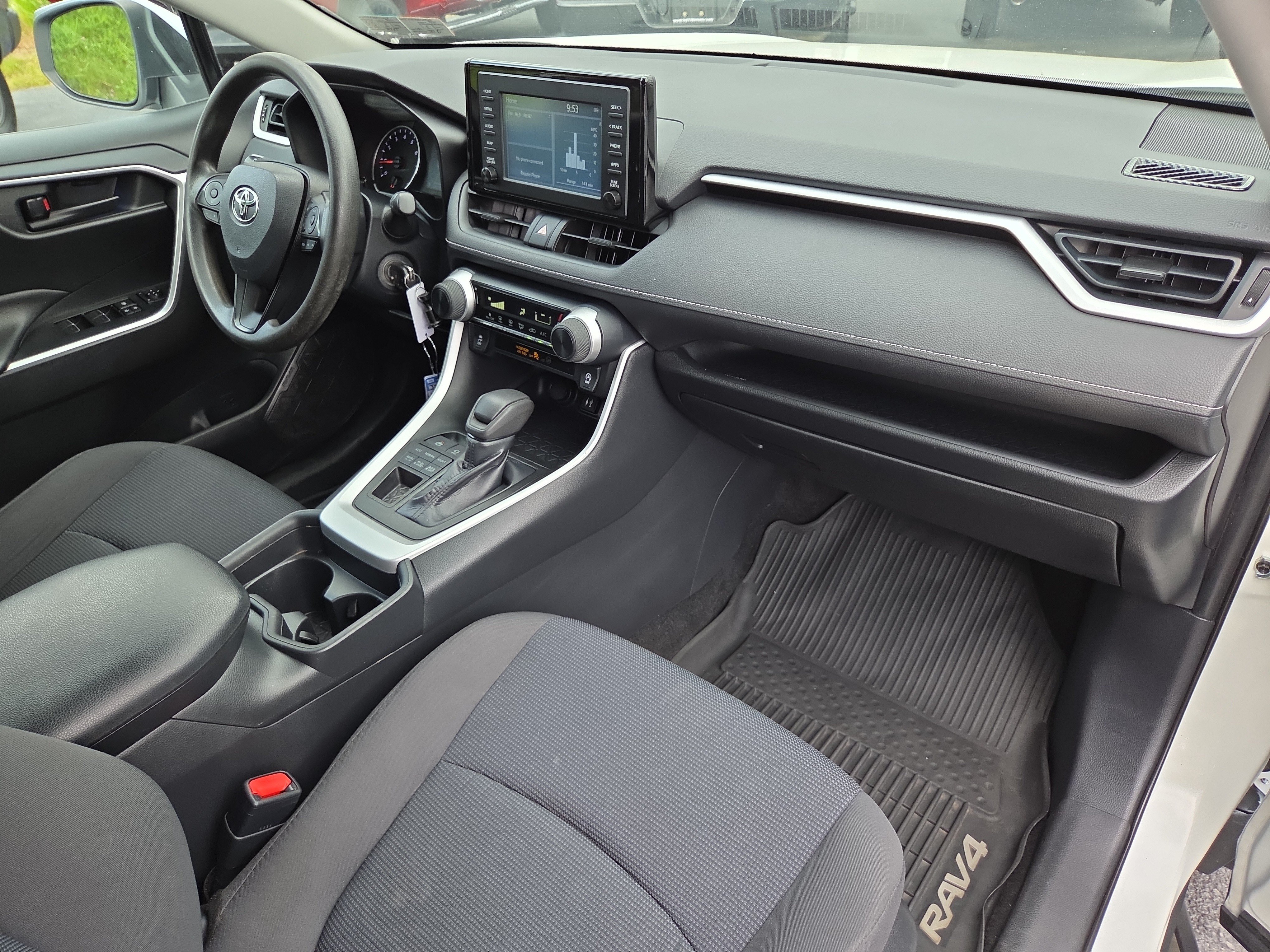 Used 2019 Toyota RAV4 LE AWD/4WD image 19