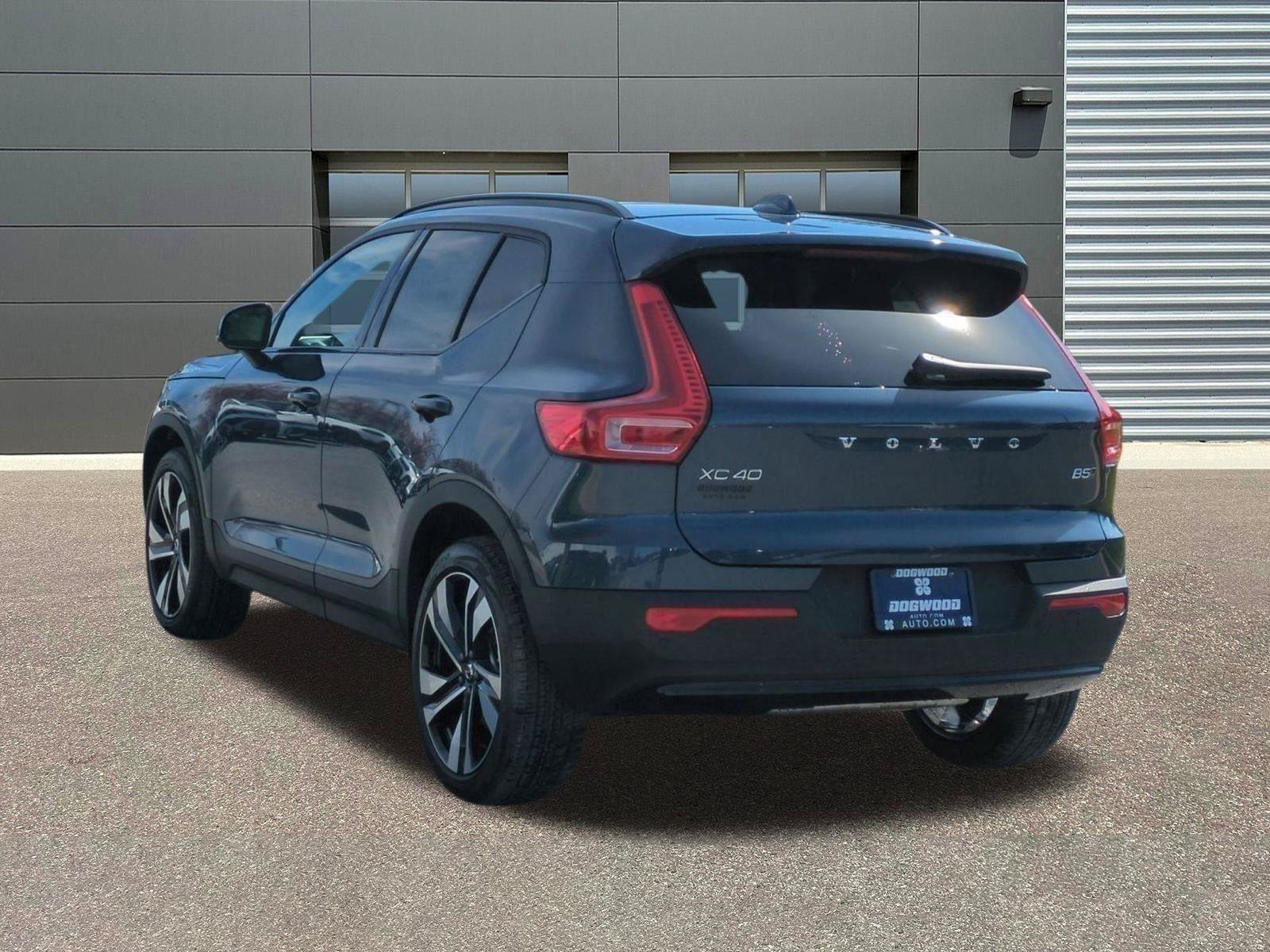 New 2026 Volvo XC40 B5 Ultra w/ Protection Package Premier AWD/4WD image 5