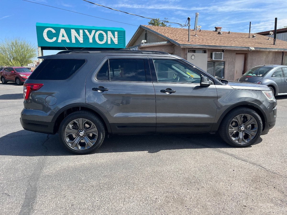 Used 2018 Ford Explorer Sport AWD/4WD image 3