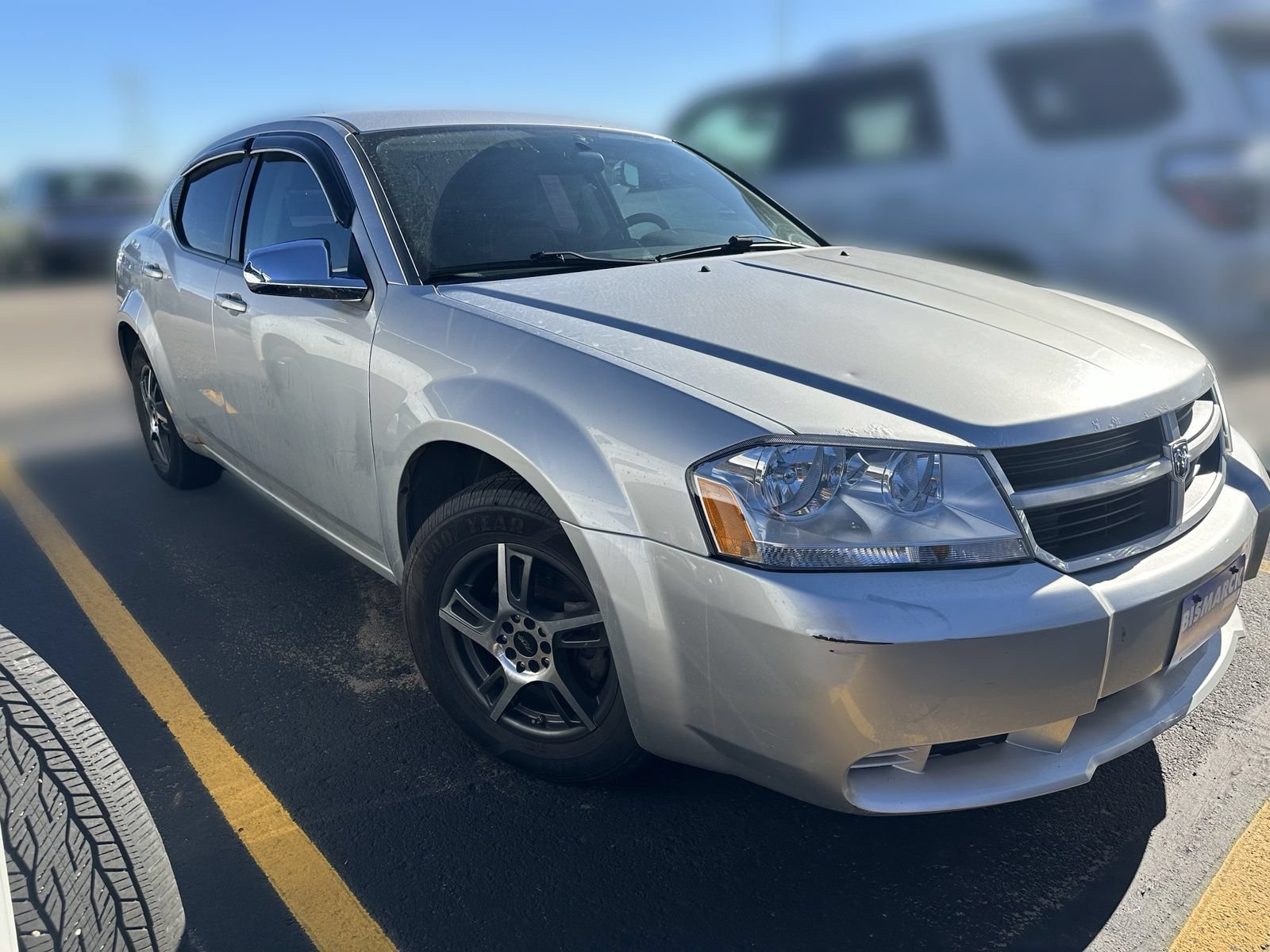 Used 2010 Dodge Avenger SXT FWD image 2