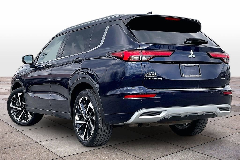 Used 2024 Mitsubishi Outlander SEL image 11