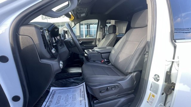 Used 2024 GMC Sierra 3500 SLE w/ SLE Convenience Package image 12