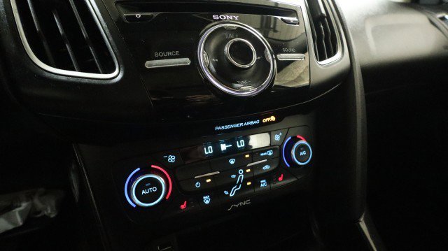 Used 2015 Ford Focus Titanium FWD image 17