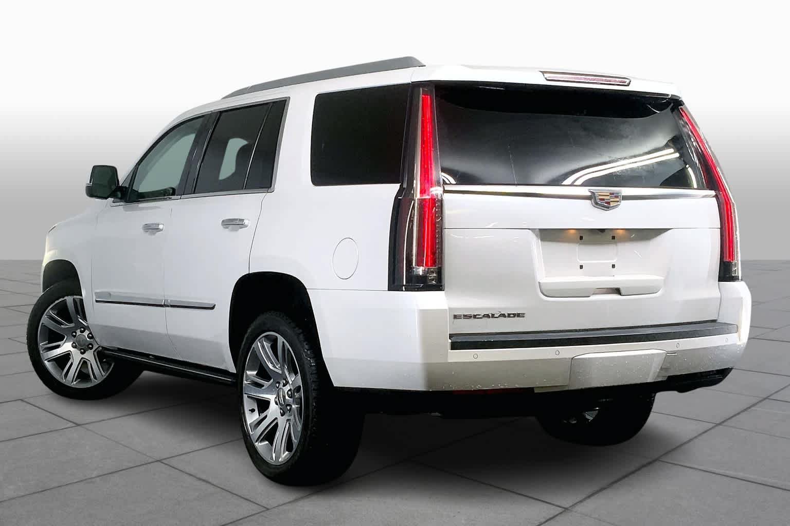 Used 2016 Cadillac Escalade Premium AWD/4WD image 11