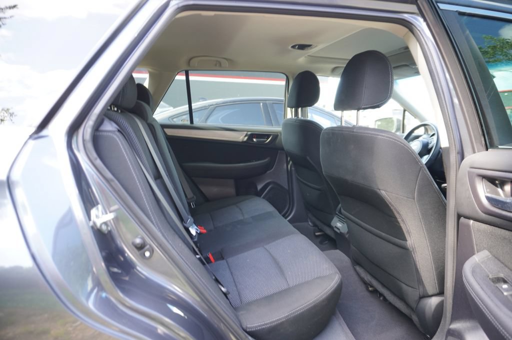 Used 2018 Subaru Outback 2.5i Premium AWD/4WD image 7