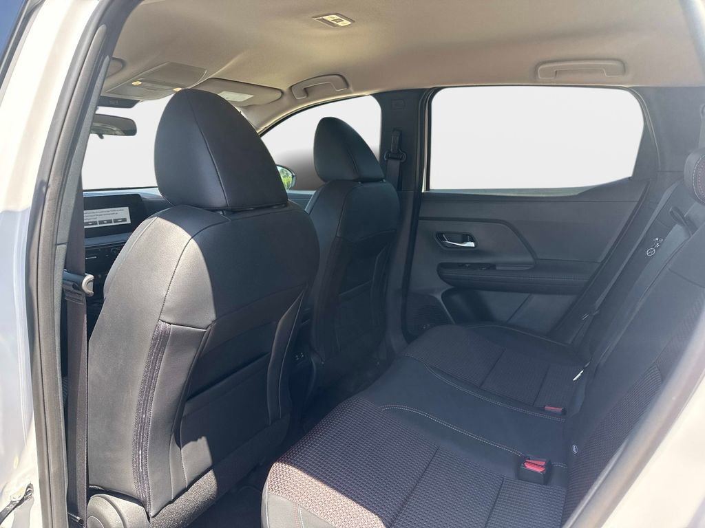 Used 2025 Nissan Kicks SR image 12
