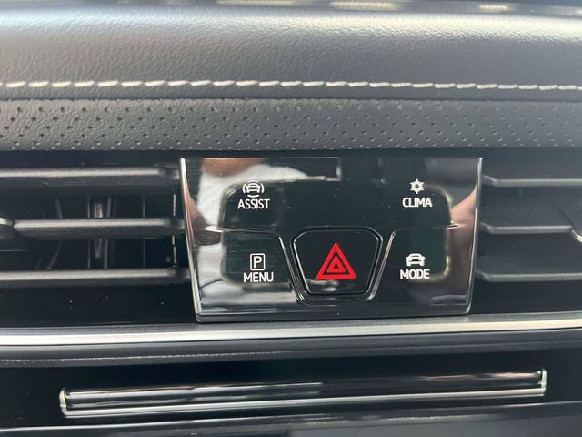 Used 2024 Volkswagen Atlas SE FWD image 30