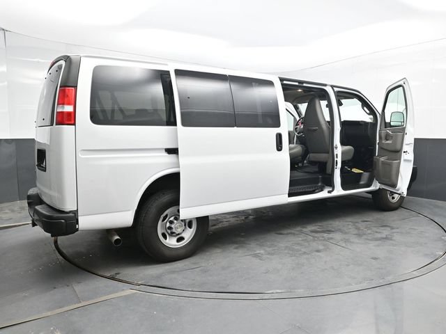 Used 2024 Chevrolet Express 3500 LS RWD image 46