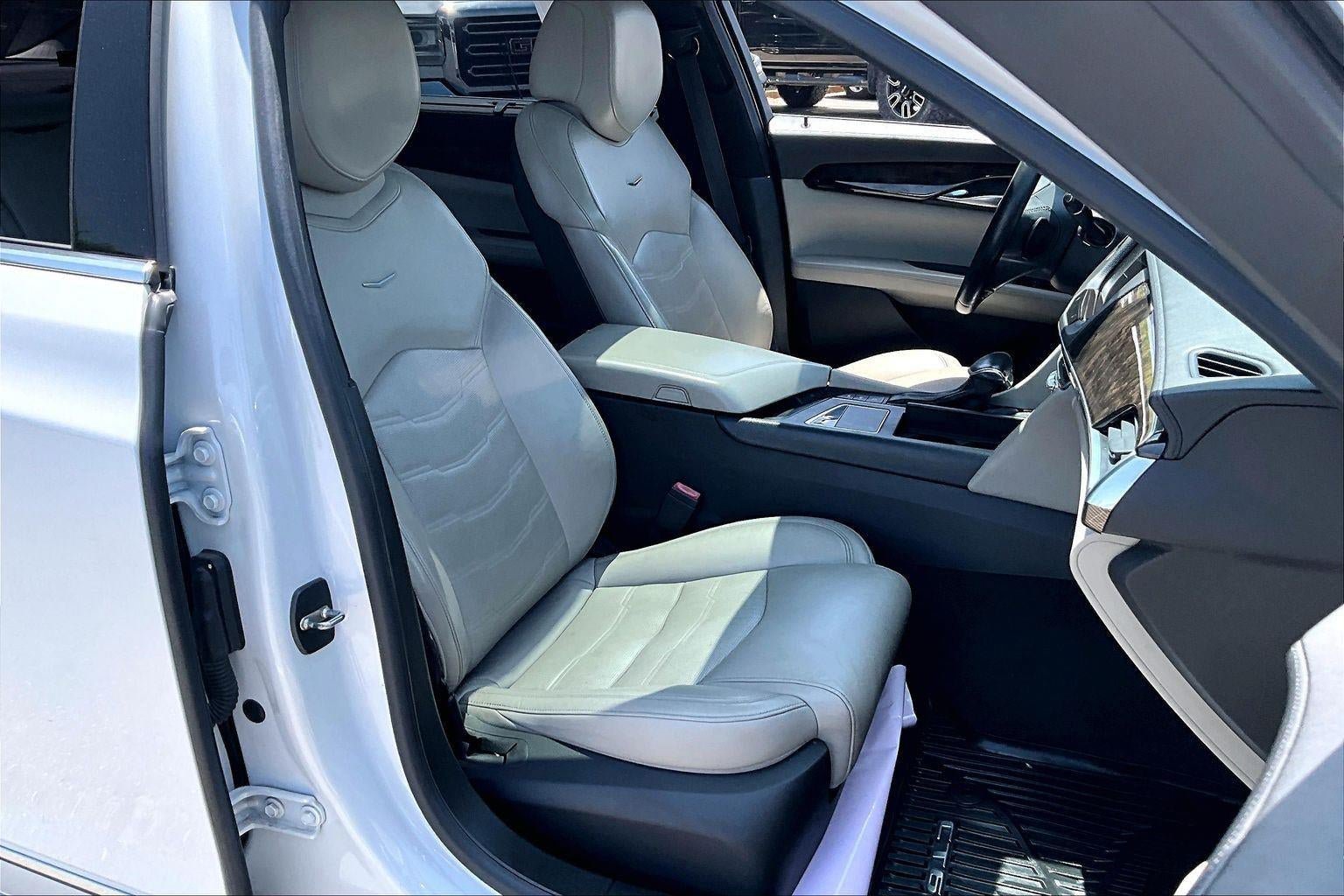 Used 2017 Cadillac CT6 Luxury AWD/4WD image 7