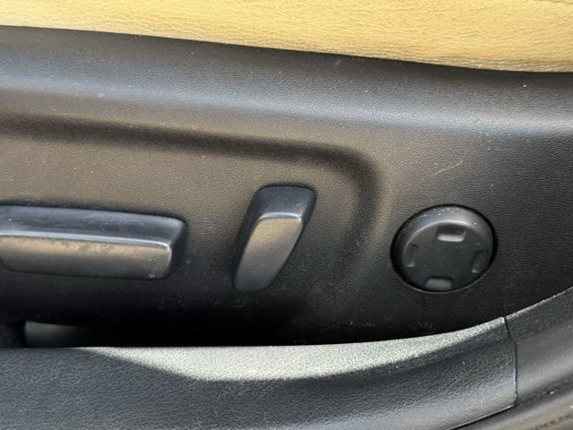 Used 2014 Toyota Avalon XLE Touring FWD image 28