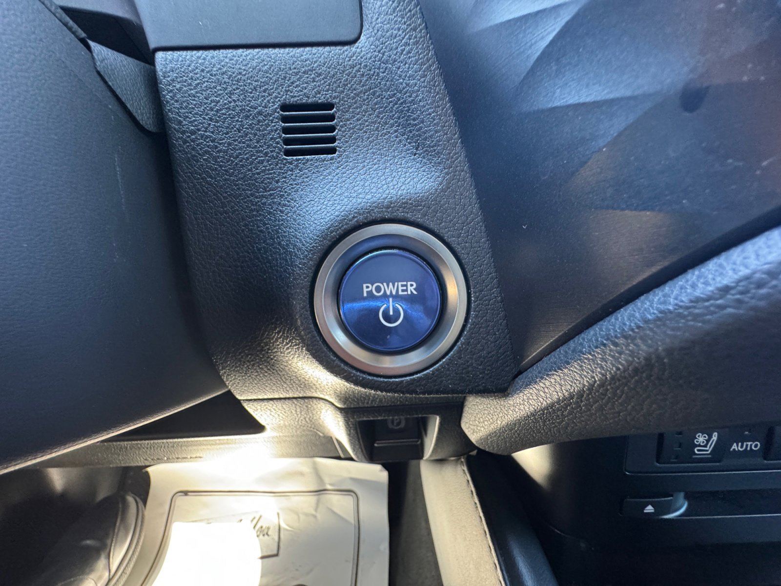 Used 2019 Lexus ES 300h w/ Luxury Package image 30