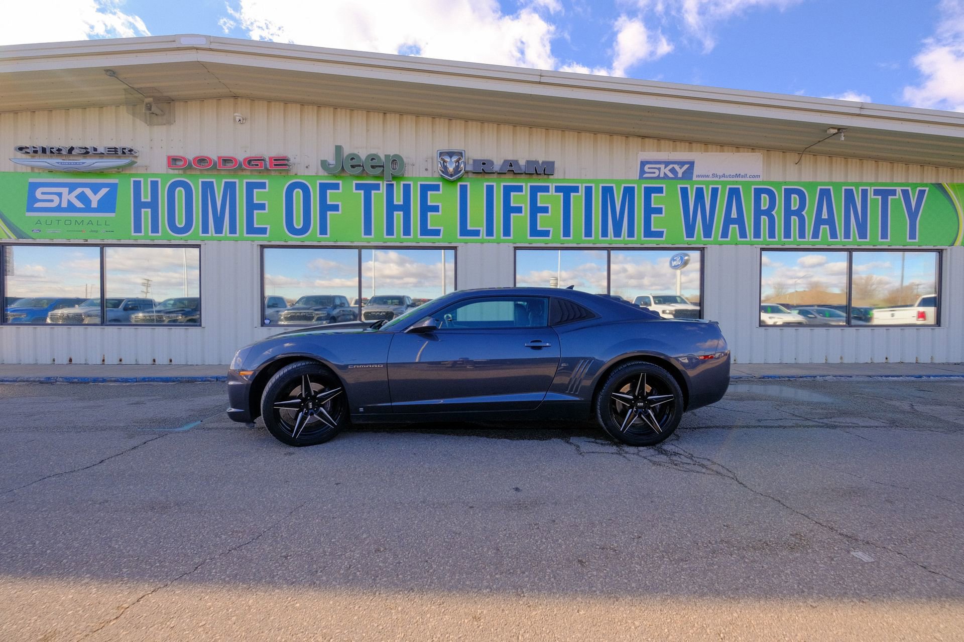 Used 2010 Chevrolet Camaro SS image 3