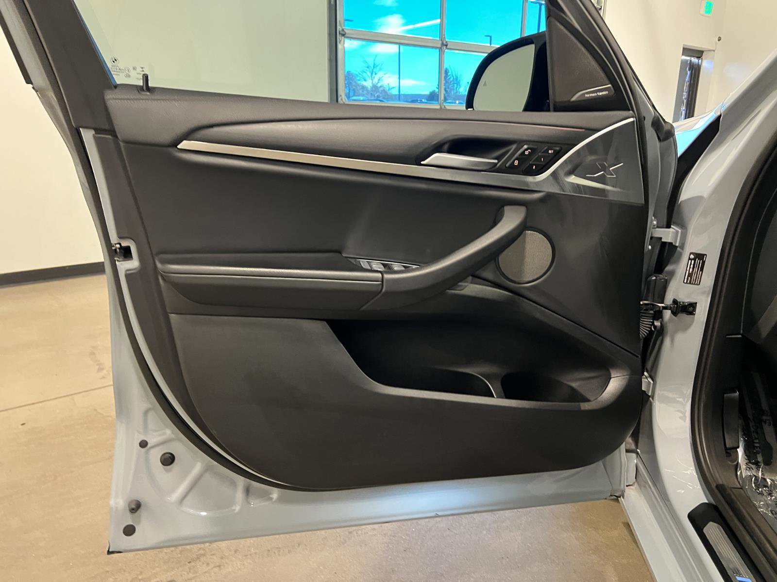 Used 2022 BMW X3 M40i w/ Premium Package image 29