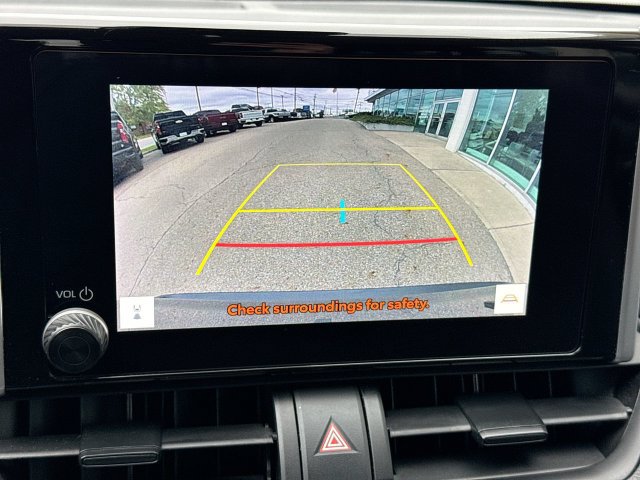 Used 2024 Toyota RAV4 XLE FWD image 17