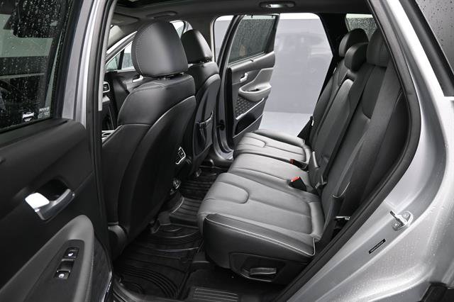 Used 2023 Hyundai Santa Fe Limited AWD/4WD image 17