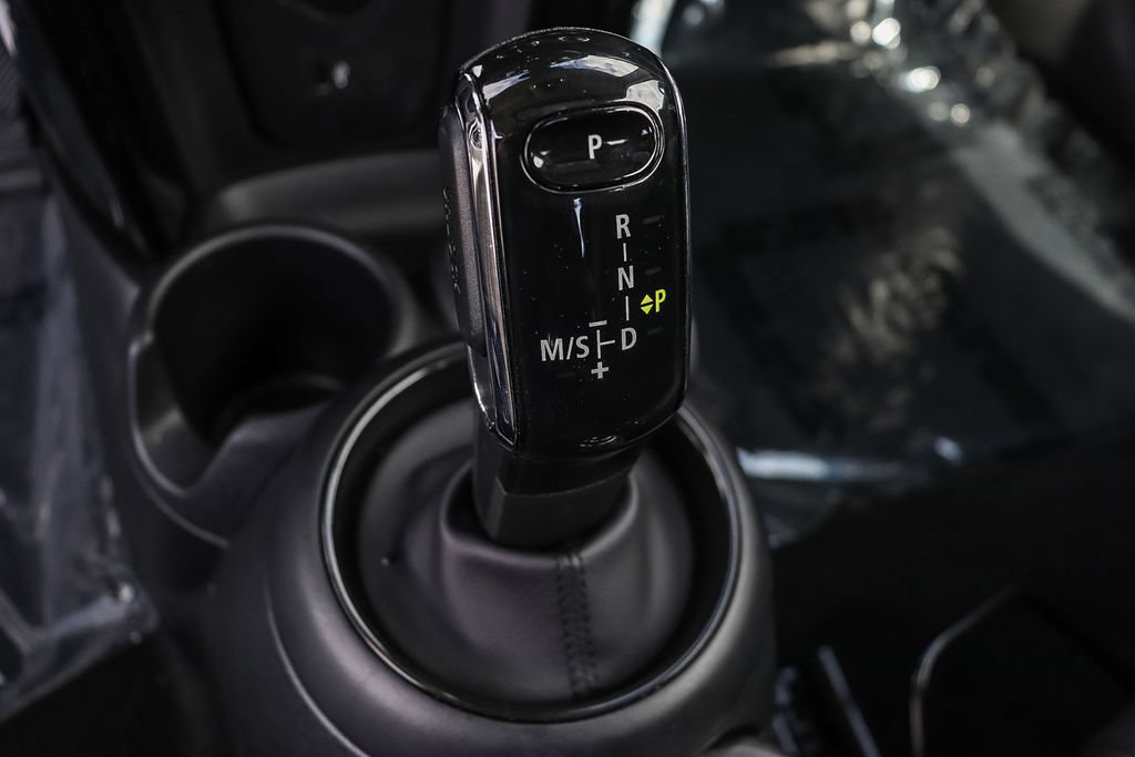 Used 2023 MINI Cooper 2-Door Hardtop FWD image 23