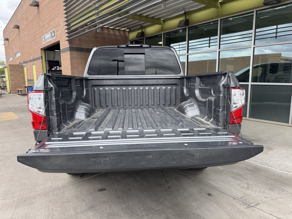 Used 2024 Nissan Titan SV w/ SV Convenience Package RWD image 38