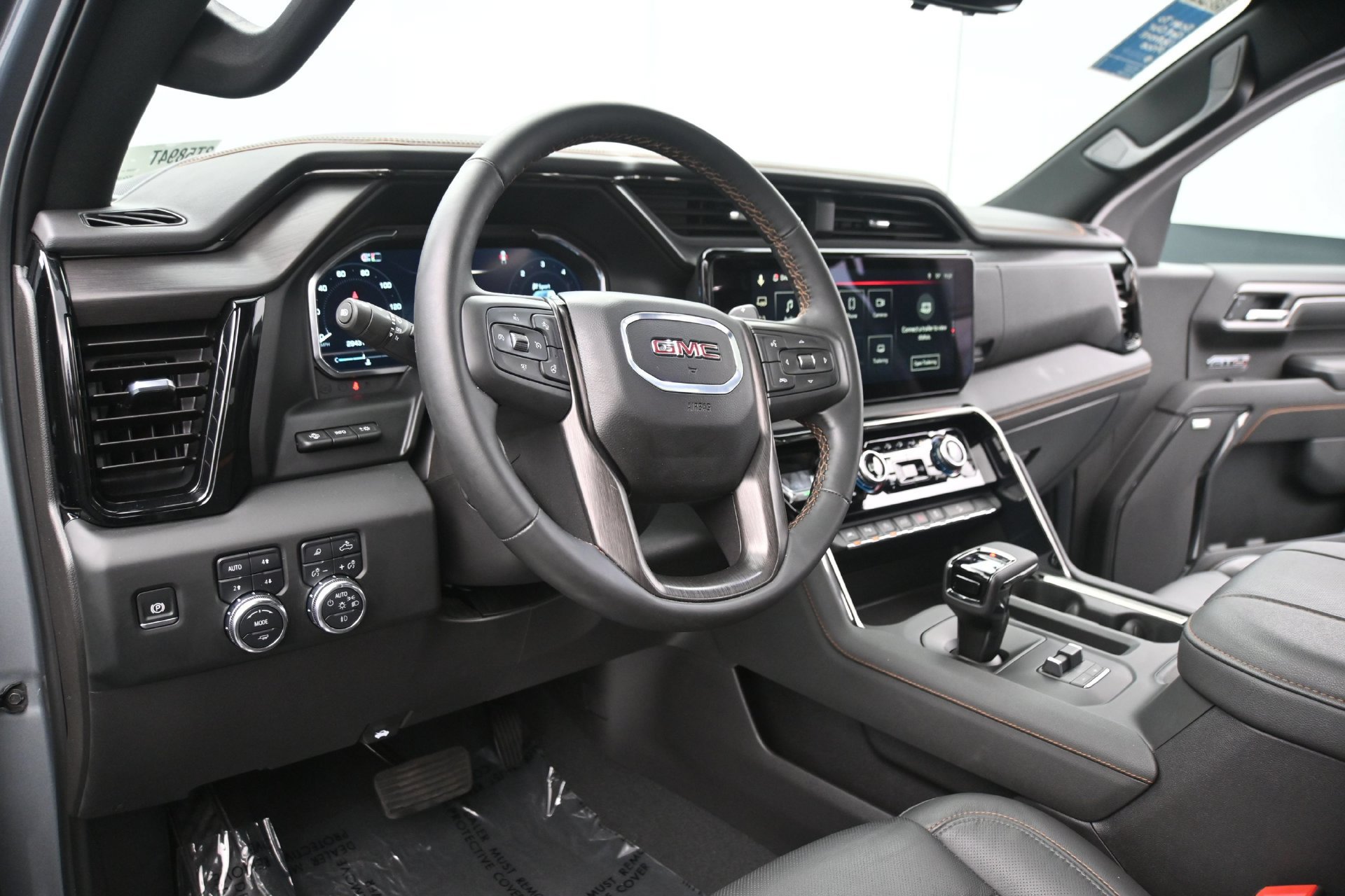 Used 2024 GMC Sierra 1500 AT4 w/ Technology Package AWD/4WD image 21