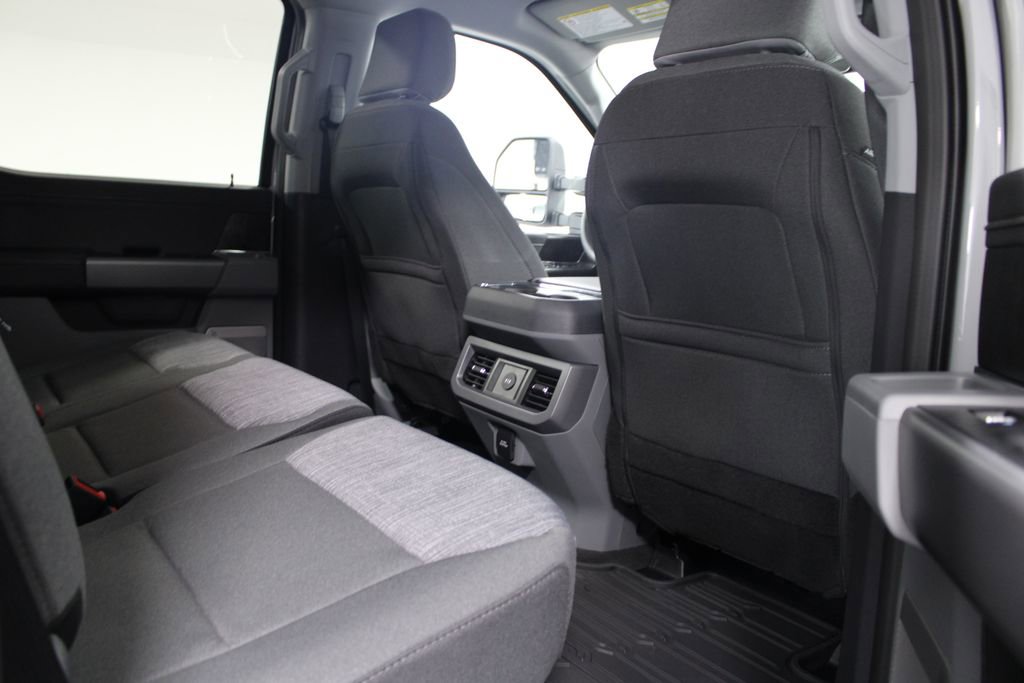 New 2026 Ford F250 XLT w/ XLT Premium Package image 32