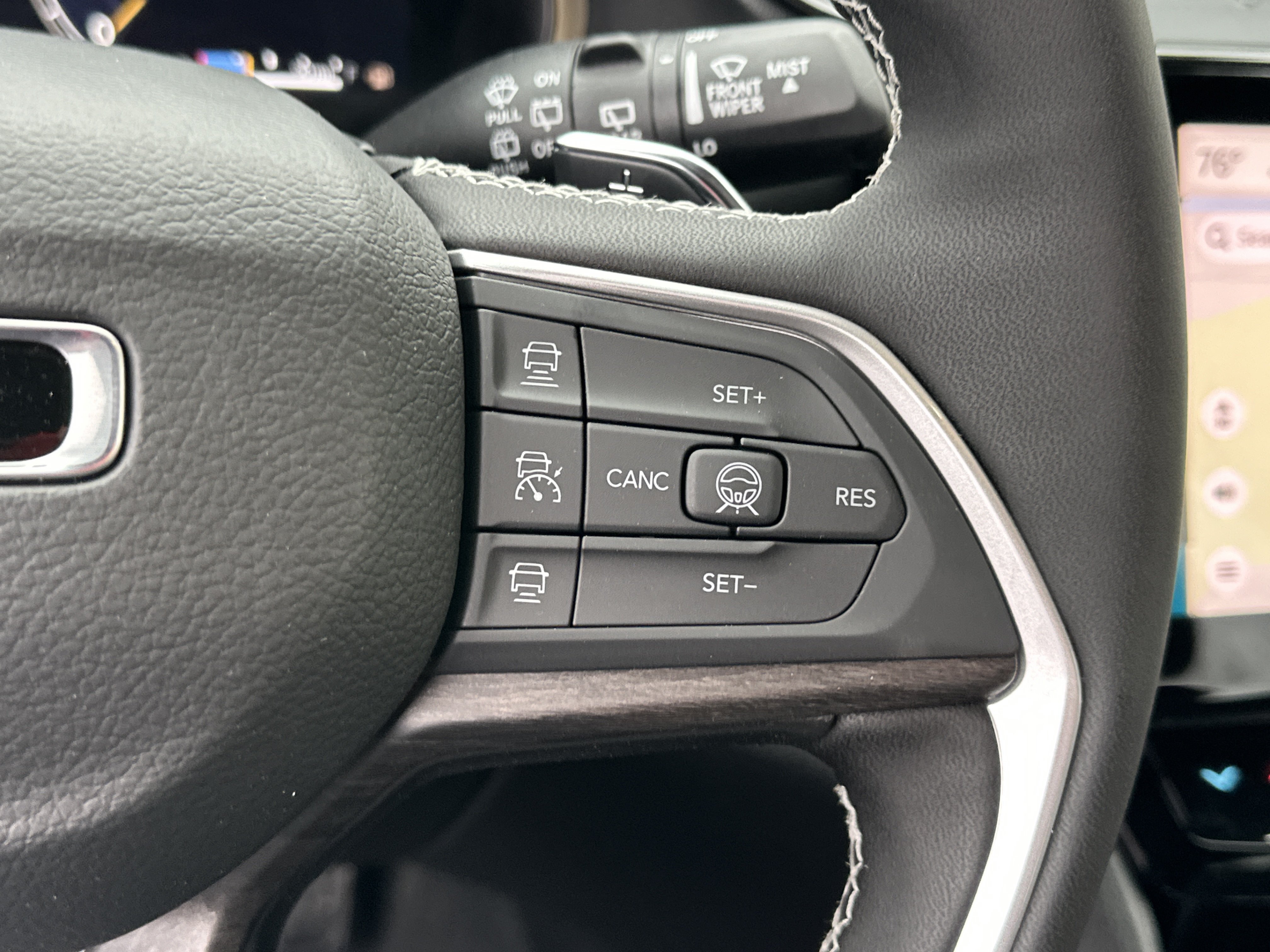 New 2026 Jeep Grand Cherokee Altitude AWD/4WD image 9