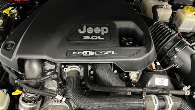 Used 2023 Jeep Gladiator Overland AWD/4WD image 26