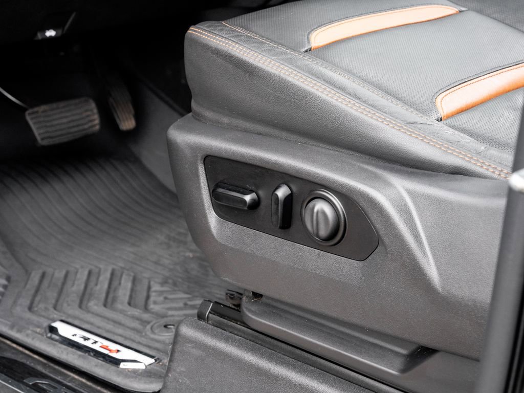 Used 2020 GMC Sierra 1500 AT4 w/ AT4 Premium Package image 12