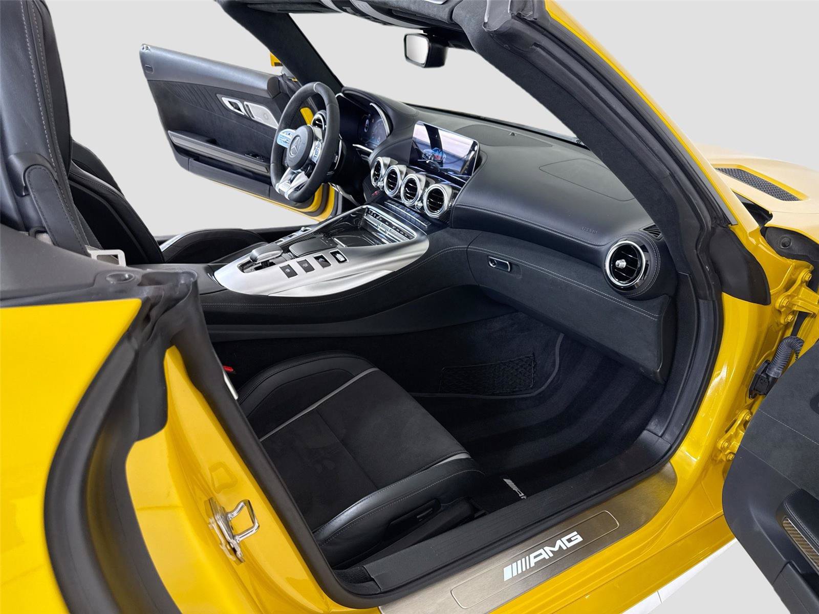 Used 2020 Mercedes-Benz AMG GT C image 25