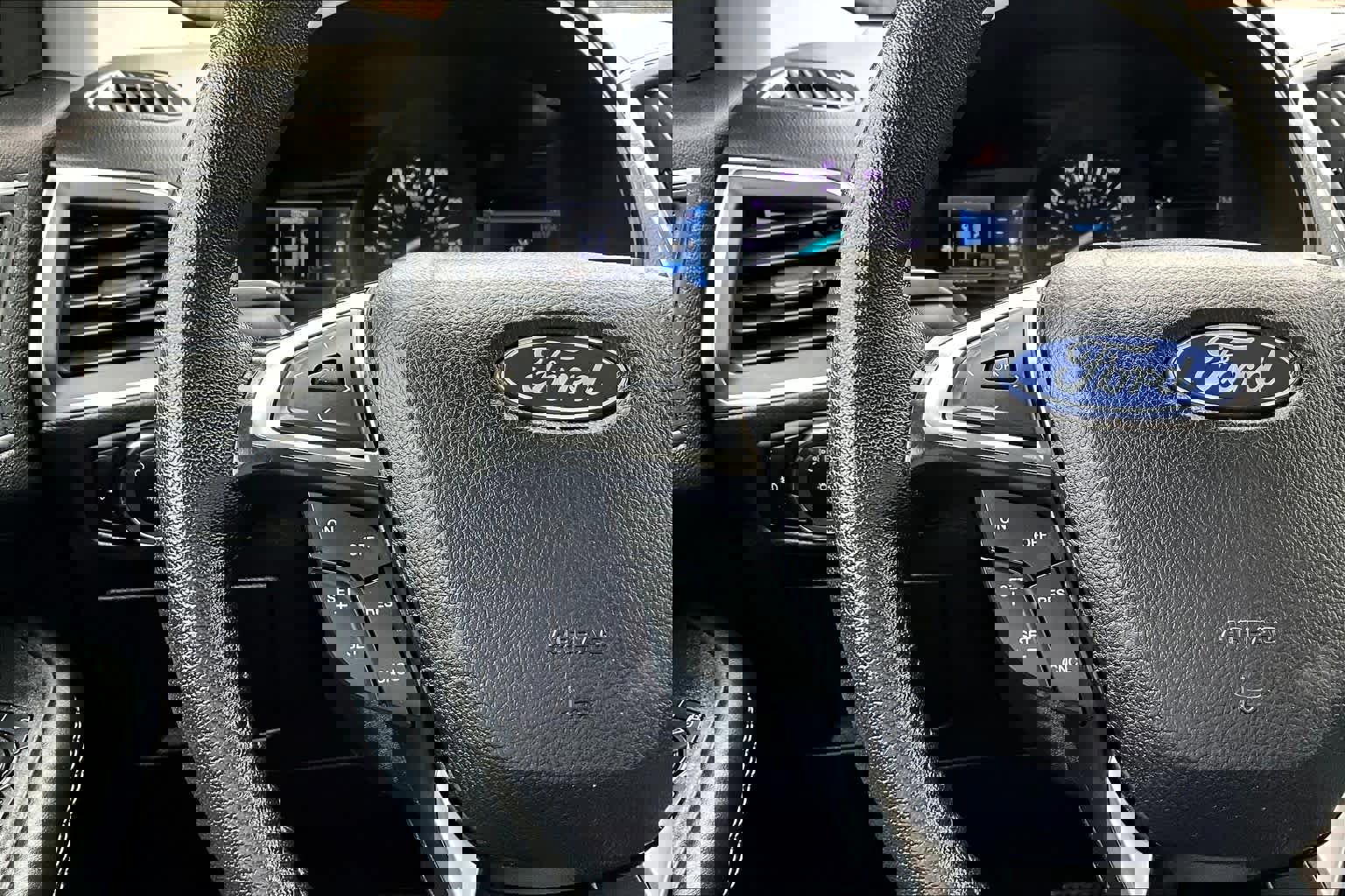 Used 2024 Ford Edge Titanium image 24