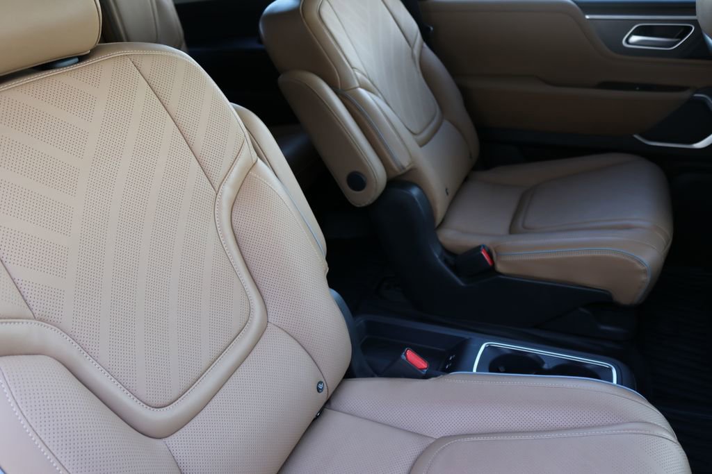 Certified 2025 INFINITI QX80 Luxe image 38