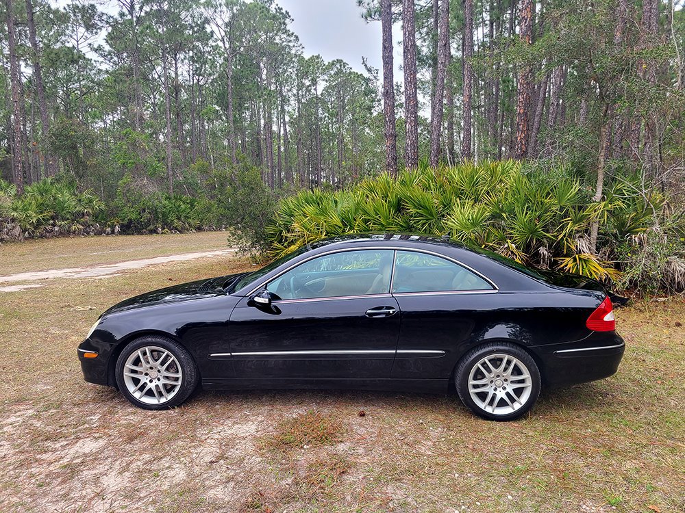 Used 2008 Mercedes-Benz CLK 350 Coupe image 7