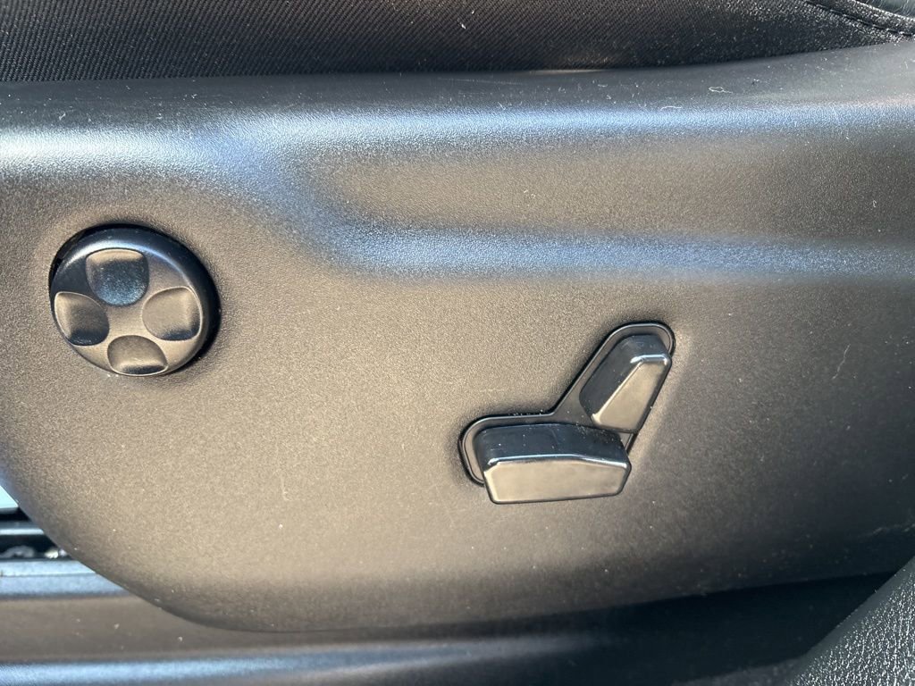 Used 2024 Dodge Durango GT image 11