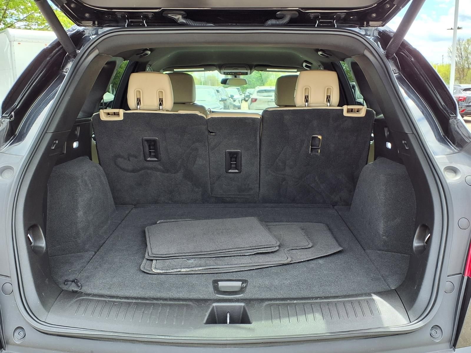 Used 2019 Cadillac XT5 FWD image 10