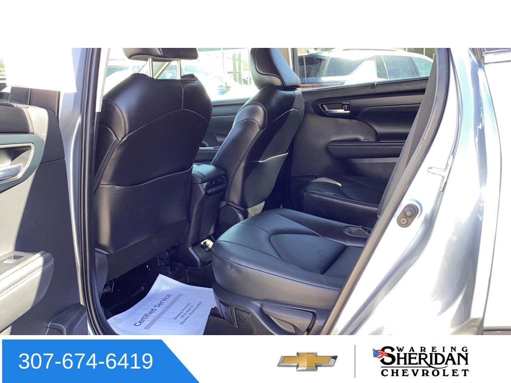 Used 2022 Toyota Highlander XLE image 38