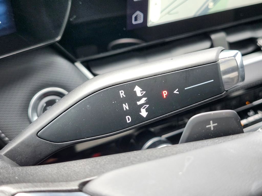 Used 2025 Chevrolet Equinox LT w/ Safety and Technology Package image 24