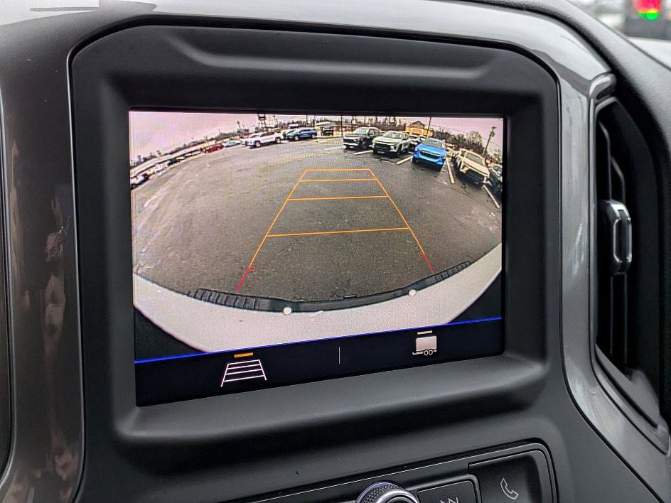 Used 2023 Chevrolet Silverado 2500 Custom w/ Custom Value Package image 21